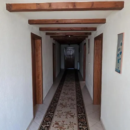 Kompleksi Porta E Gurte Korce Turan